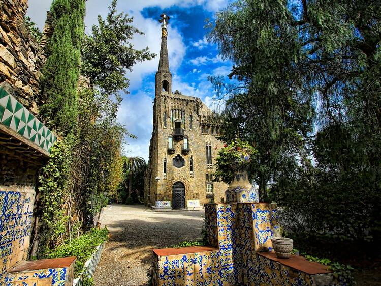 El secreto de la casa más desconocida de Gaudí en Barcelona sólo es visible por Navidad