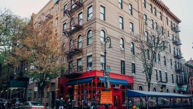 Friends apartment at 90 Bedford Street