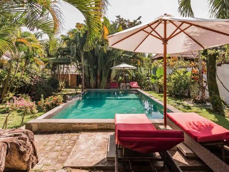 A stylish bungalow made with traditional Balinese Joglos