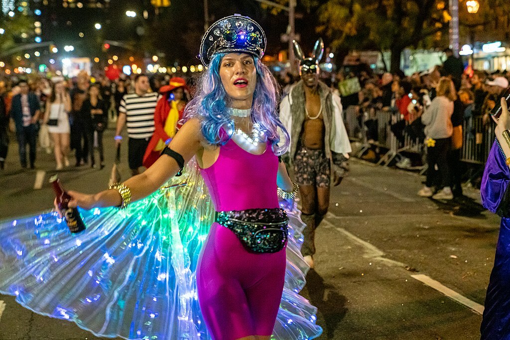 9 awesome only-in-NYC Halloween costumes that will make you laugh