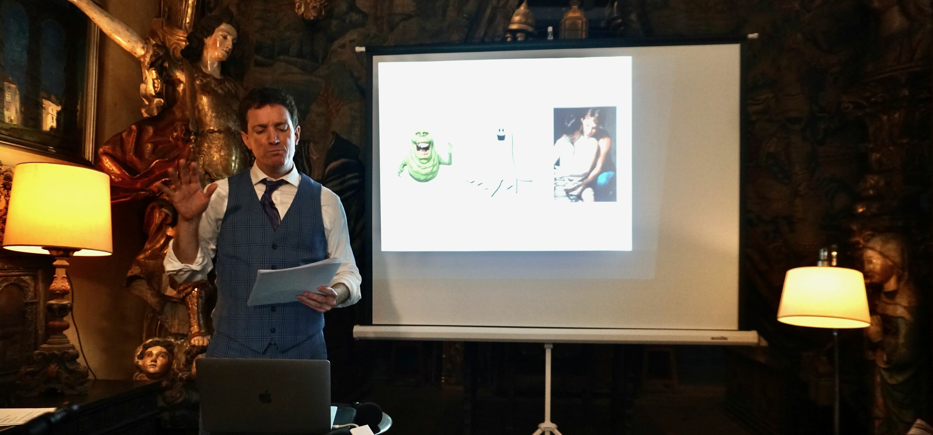 Vasos comunicants entre els tipus d'interés i els fantasmes!