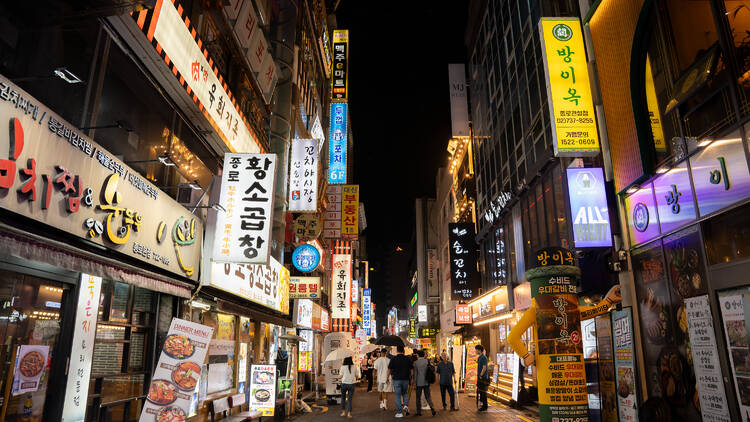 Seoul and the neon lights at nighttime