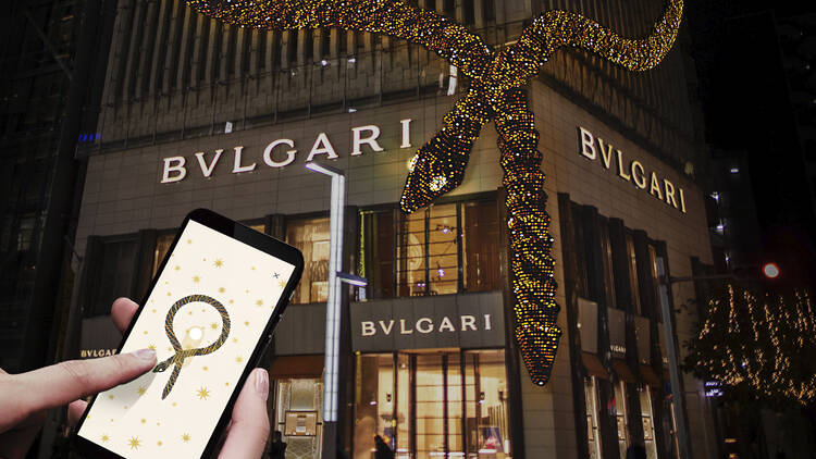 The Serpenti snake at Bulgari Ginza is an interactive teamLab art