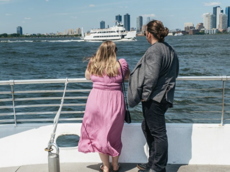 Luxury Brunch, Lunch or Dinner Harbor Cruise Luxury Brunch, Lunch or Dinner Harbor Cruise
