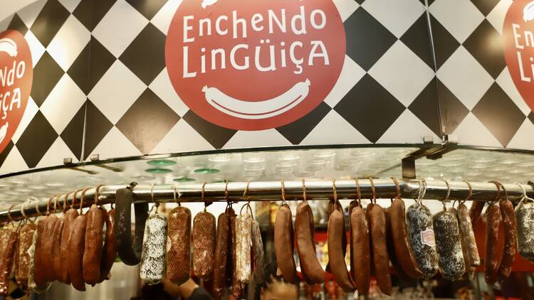 Enchendo Linguiça