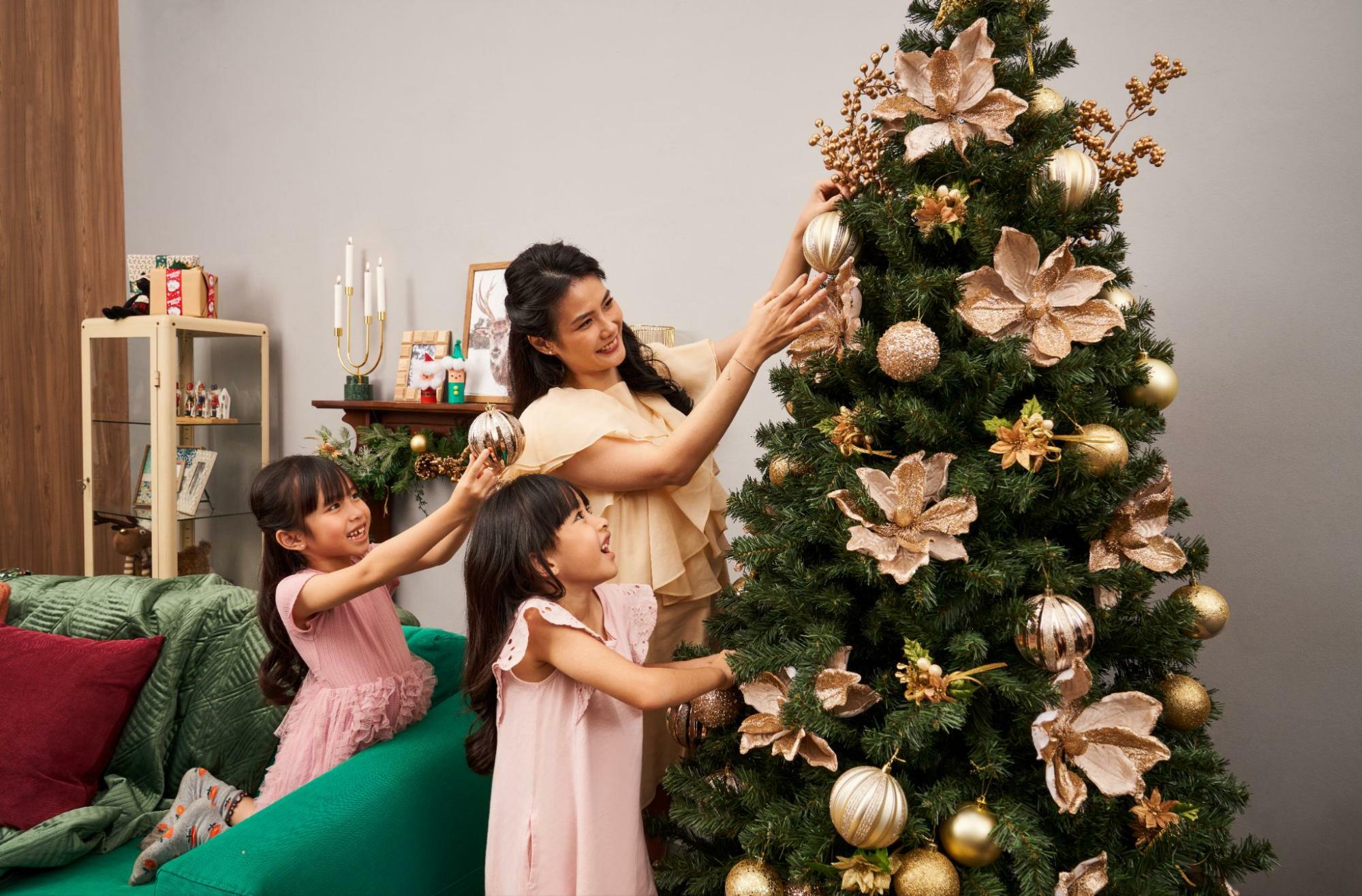 14 Best S For Christmas Trees And Decorations In Singapore