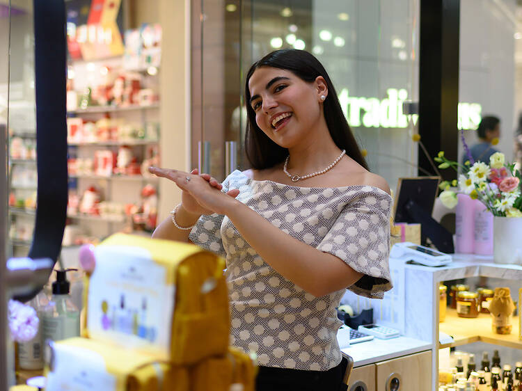 Abeja Reyna Satélite