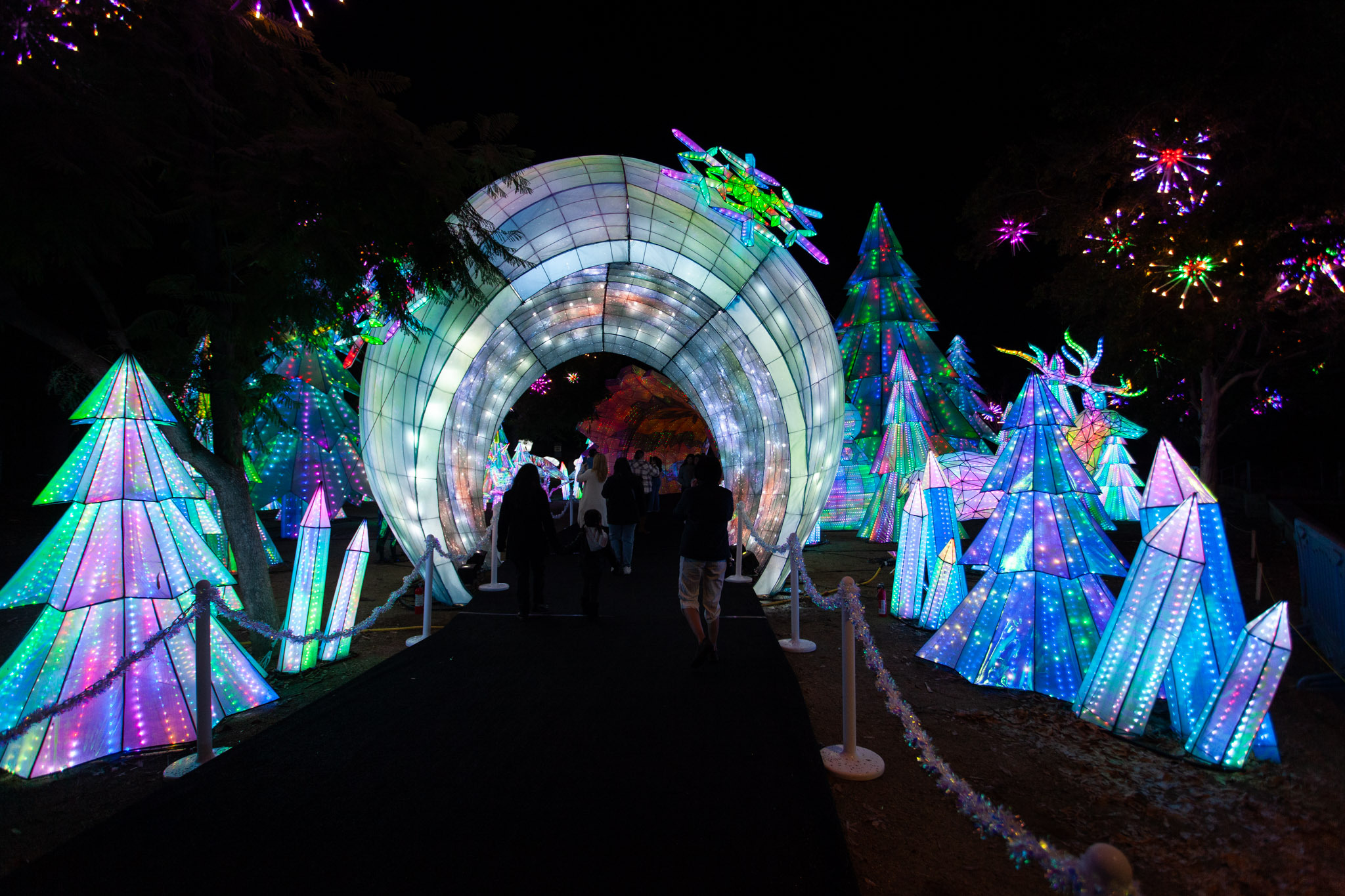 L.A. Zoo Lights Tickets, Dates for Los Angeles Zoo holiday show