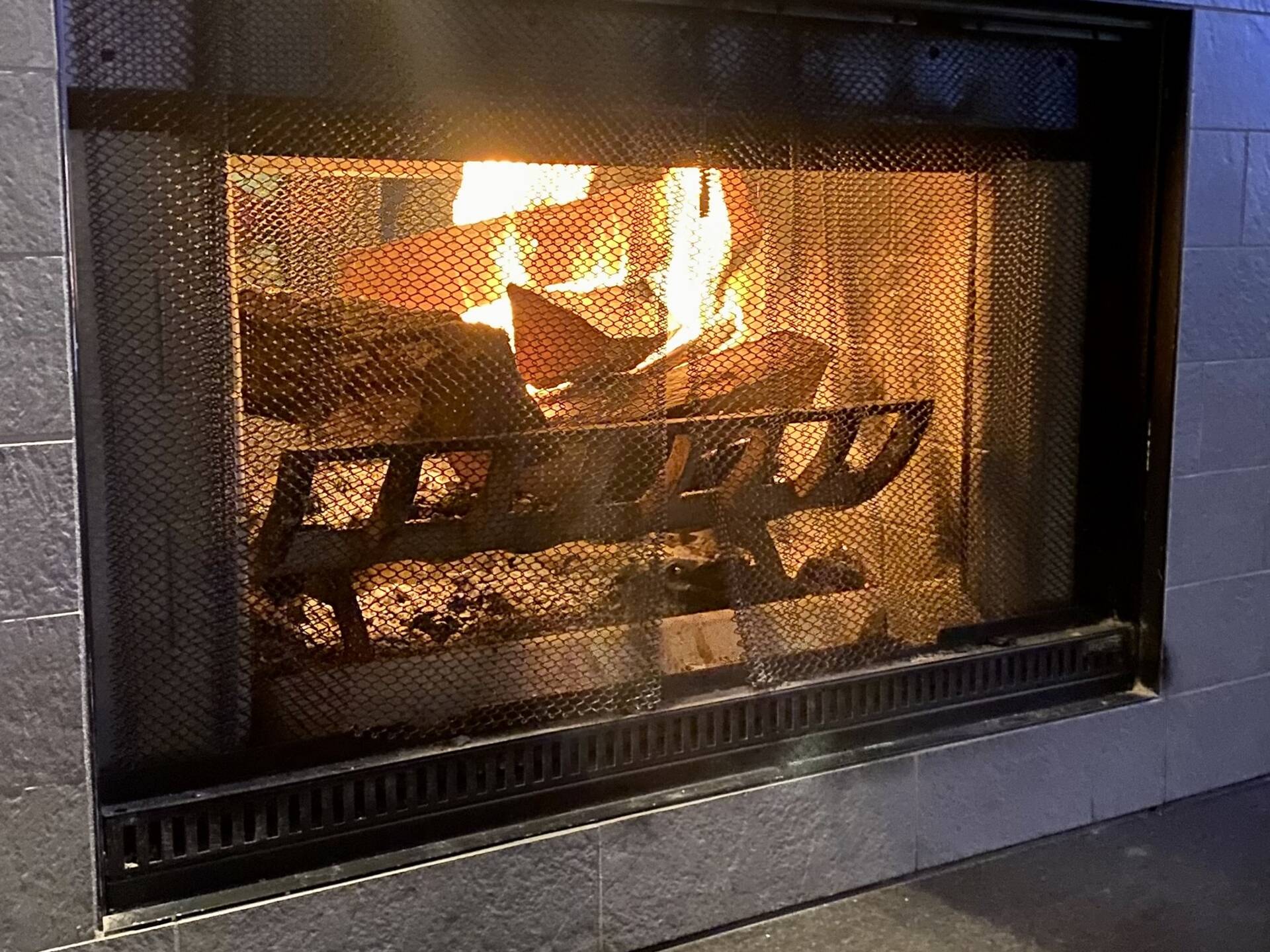Restaurants near me with fireplace