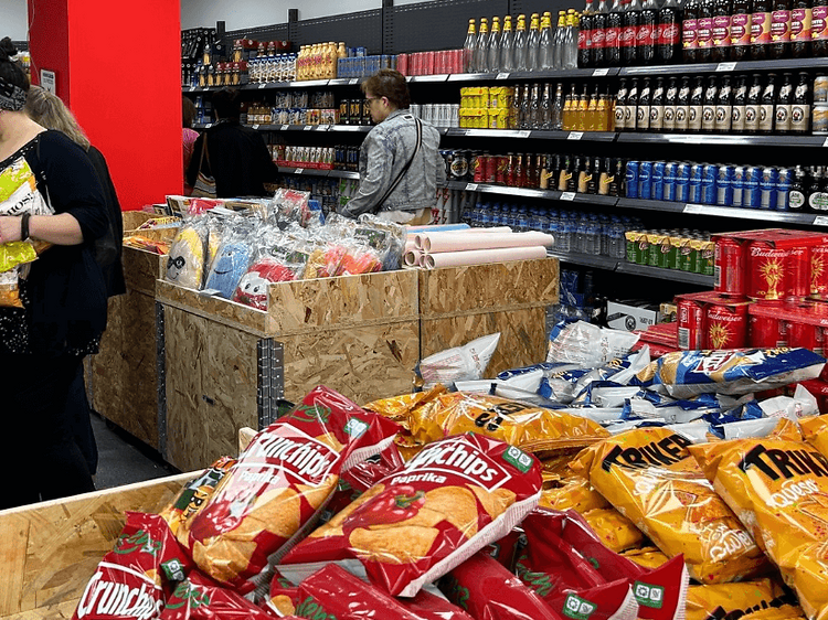 Qué se puede comprar en el outlet que remata stock en el centro