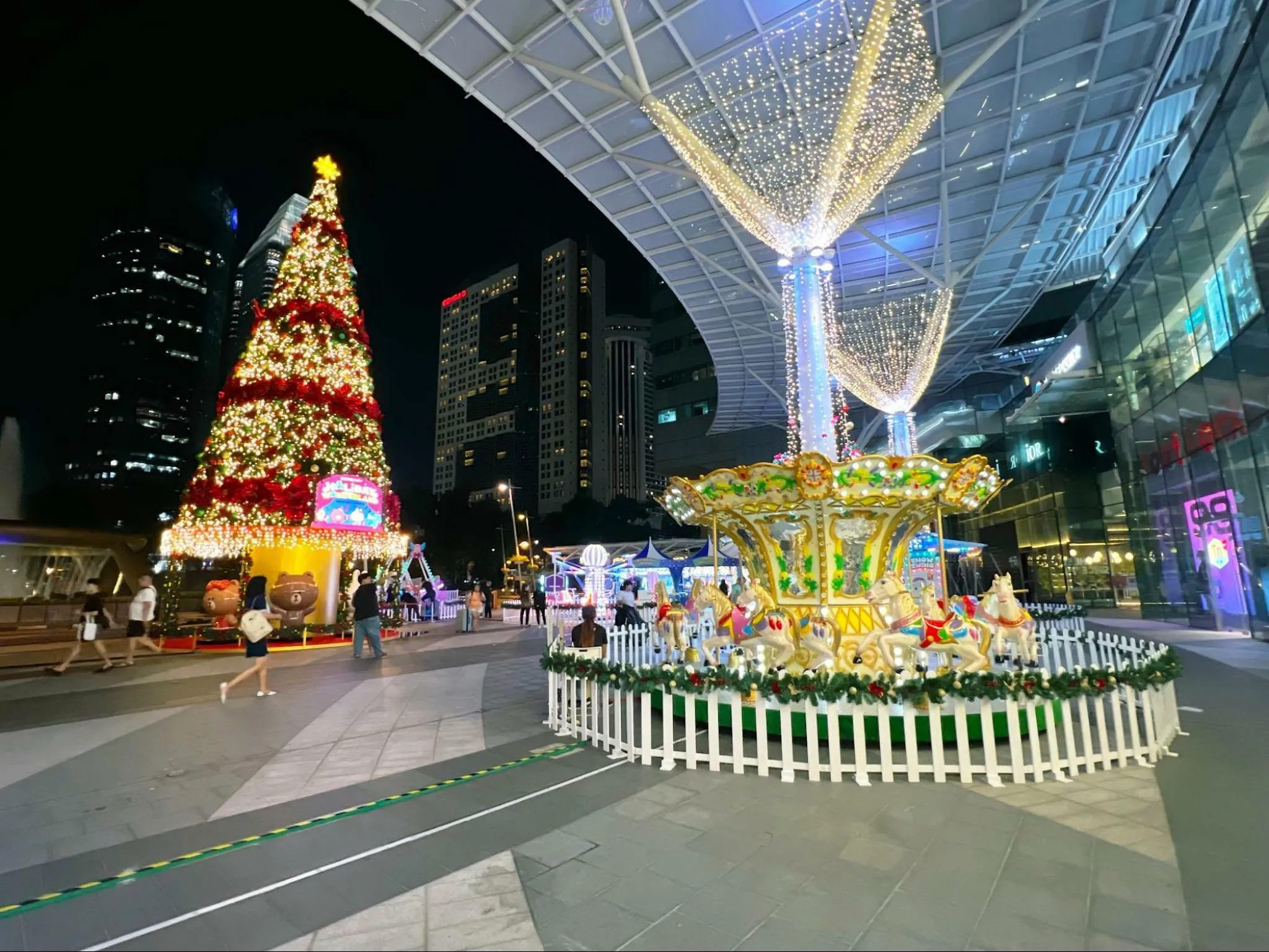 Suntec City Line Friends Holiday Wonderland