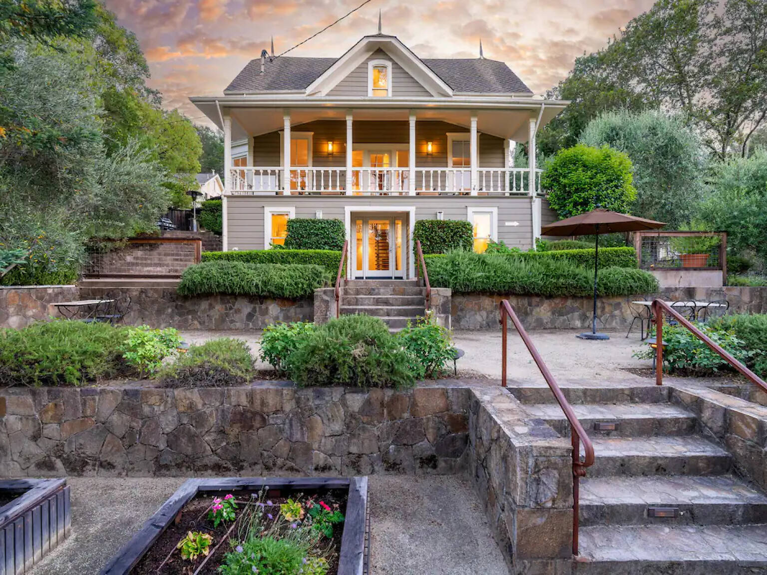 12 Best Airbnbs In Napa | Best Places To Stay In California's Wine Country