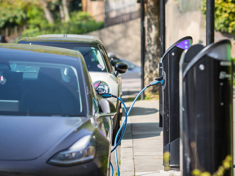London’s first ‘ultra-rapid’ electric vehicle charging stations have been revealed