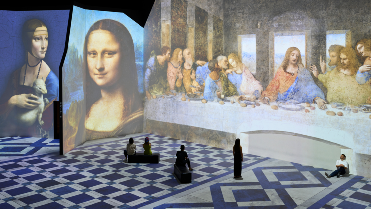 Projections of the Mona Lisa and The Last Supper at the Lume