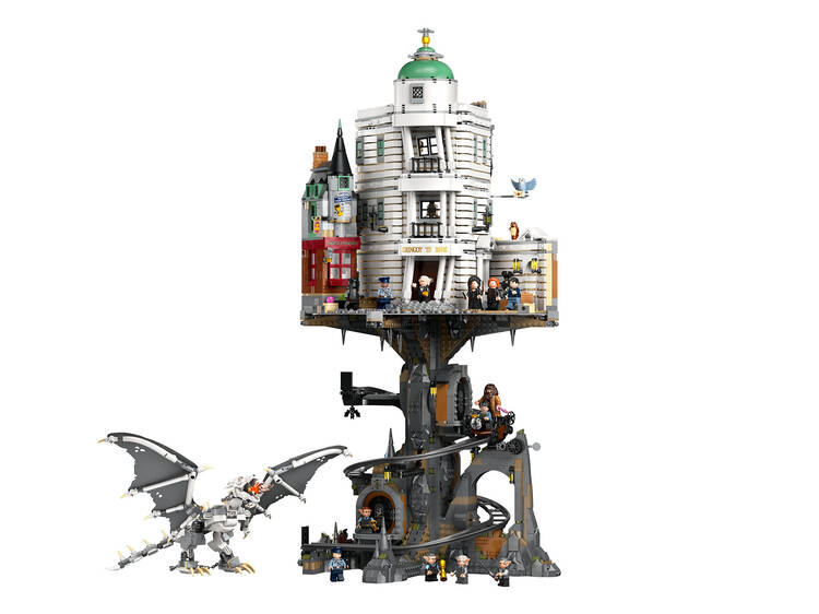 Gringotts Wizarding Bank Lego Set