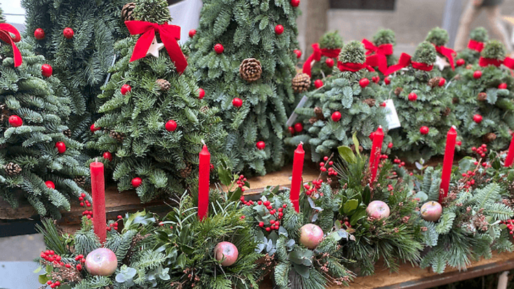 Vuelve el mercado de las flores más bonito de Madrid con su edición Navidad