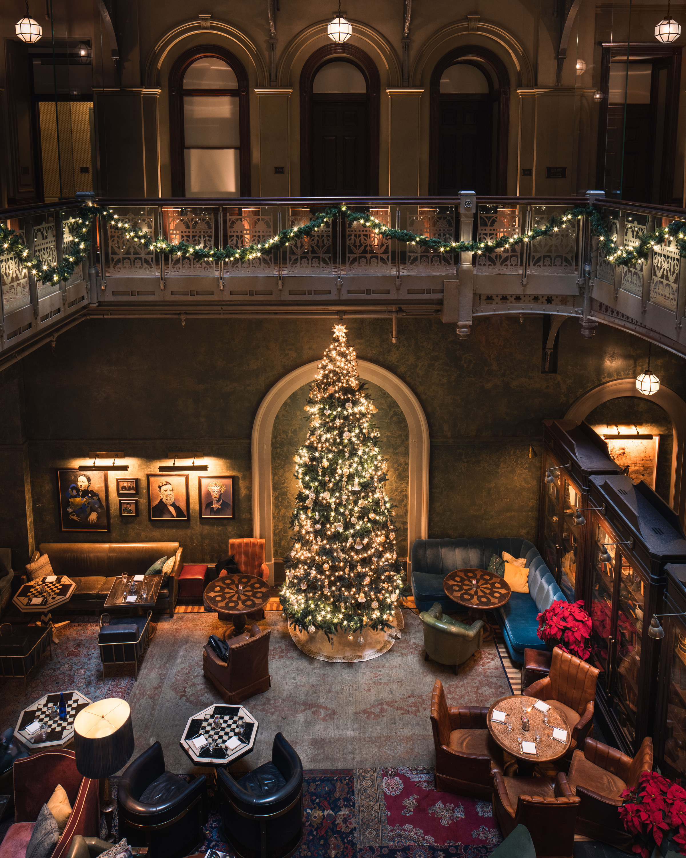 timeout.com - Kaitlyn Rosati - These NYC hotels go all out for Christmas