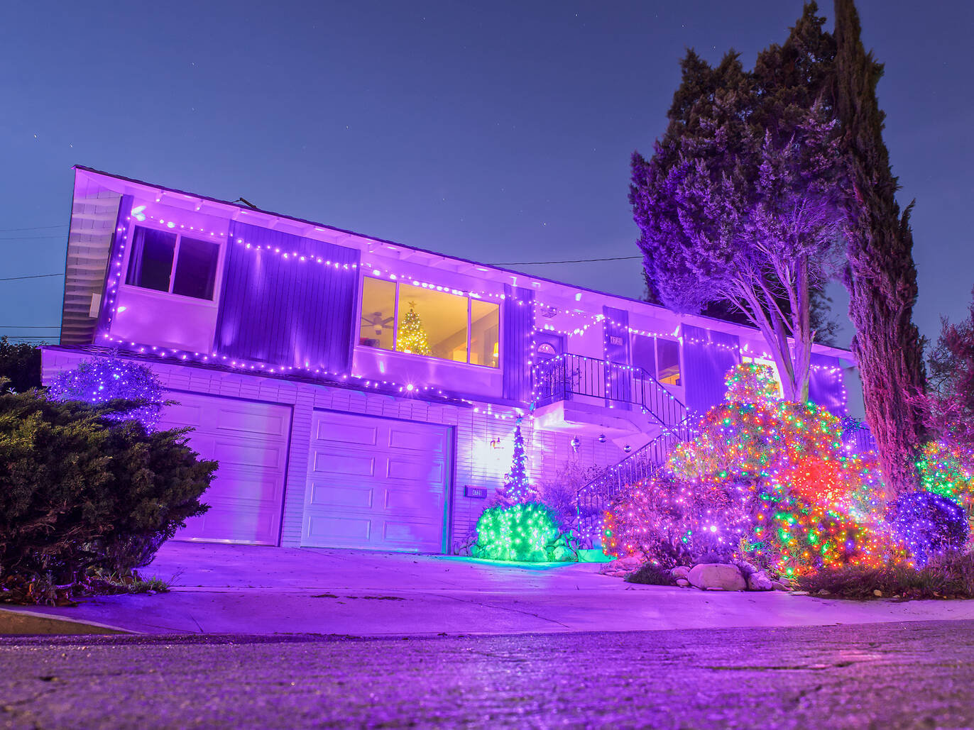 17 Best Places to See Christmas Lights in Los Angeles