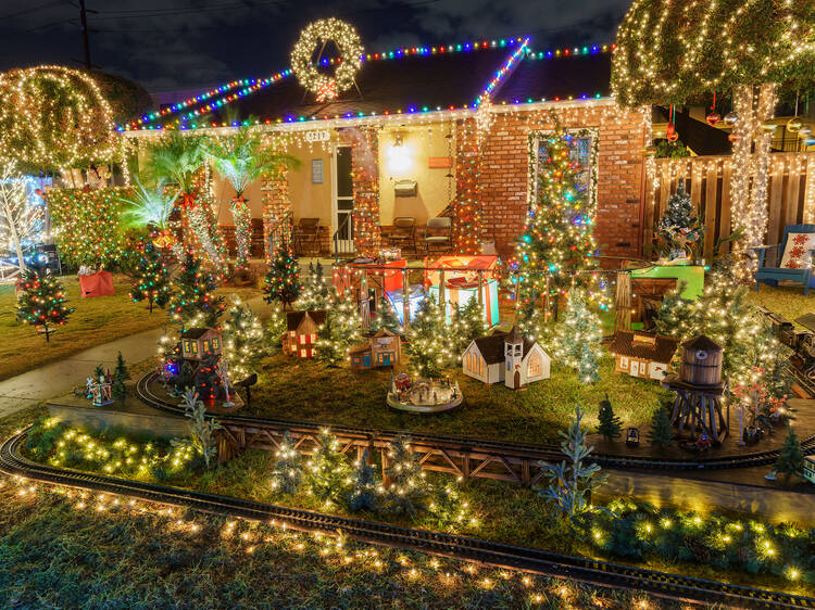 These are the best places to see Christmas lights in Los Angeles this holiday season