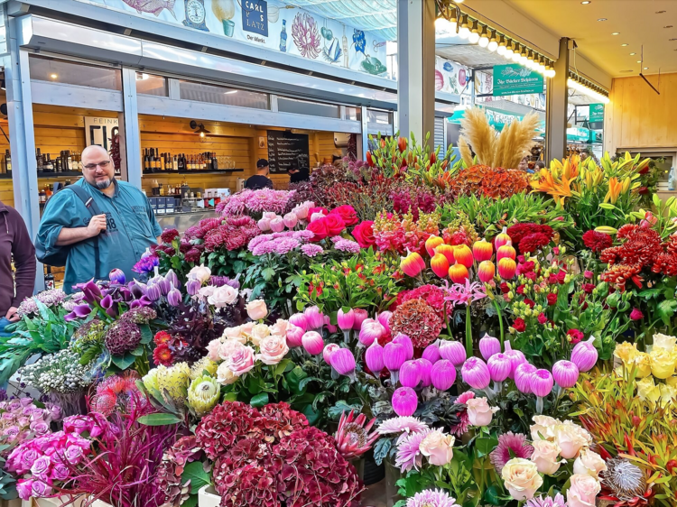 Pick up a gourmet souvenir at Carlsplatz Market