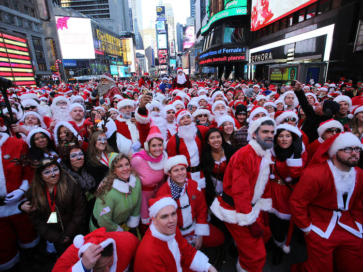 15 wild NYC Santacon photos, videos that sum up the day