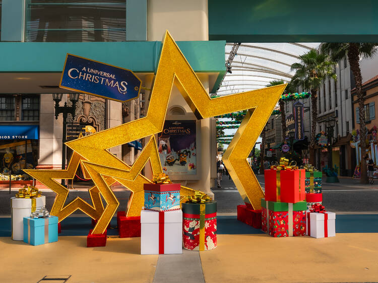Enjoy Universal Studios Singapore’s A Universal Christmas 2023