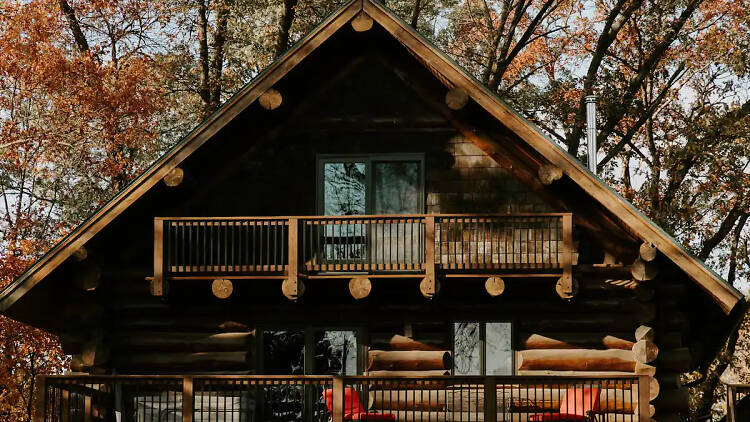 Heavenly Cabin in Mapleton, IL