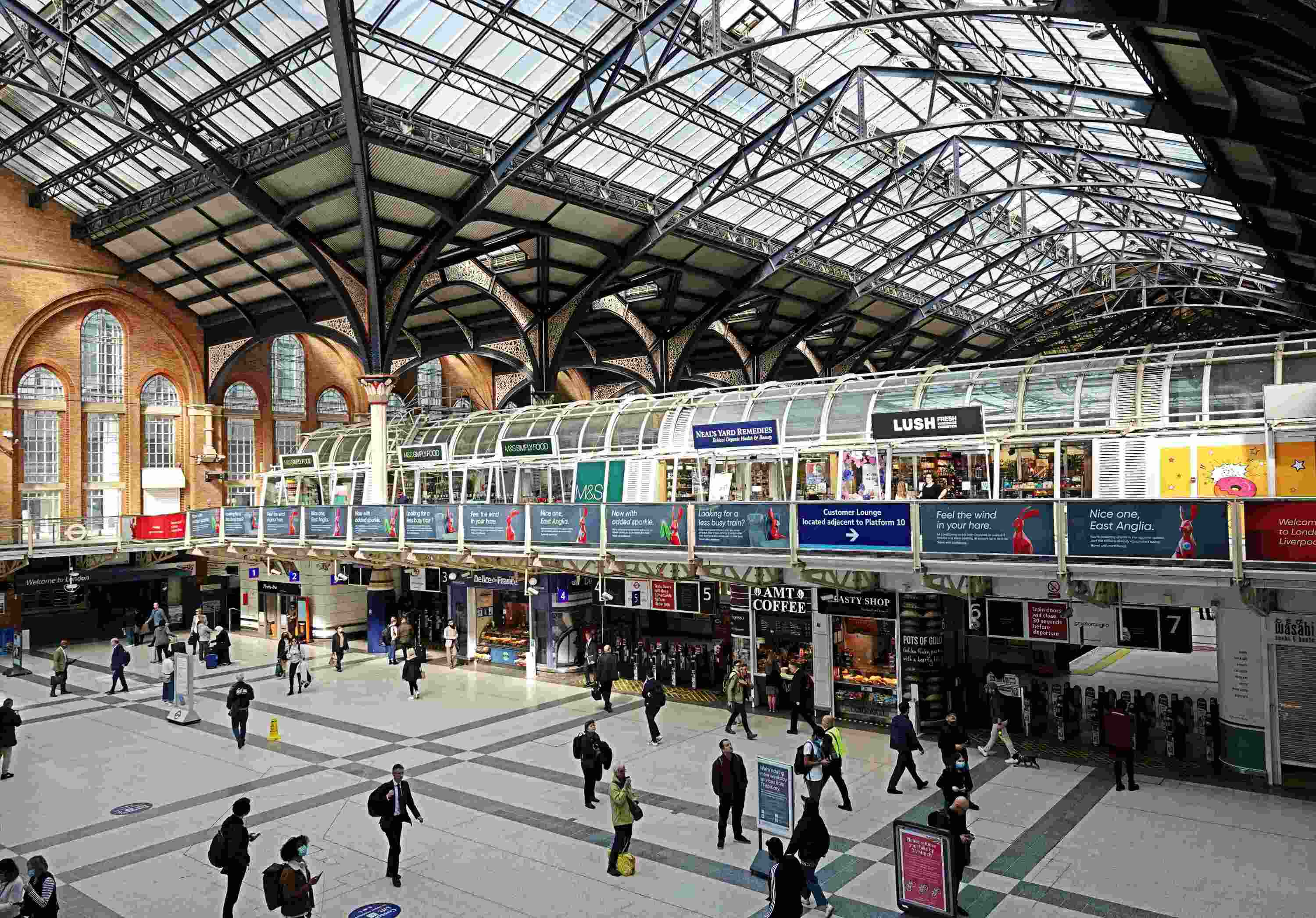 Liverpool Street station is getting loads more ticket barriers