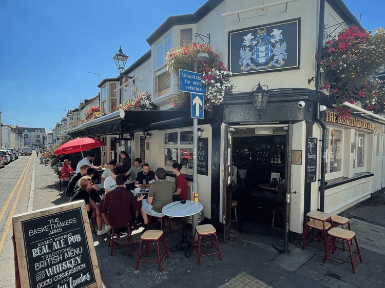 The Basketmakers Arms