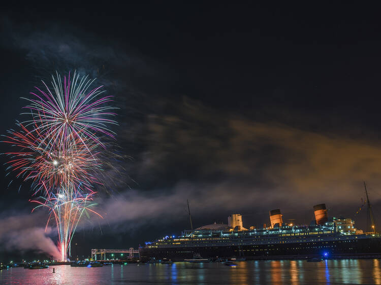 New Year’s Eve Fireworks on the Long Beach Waterfront