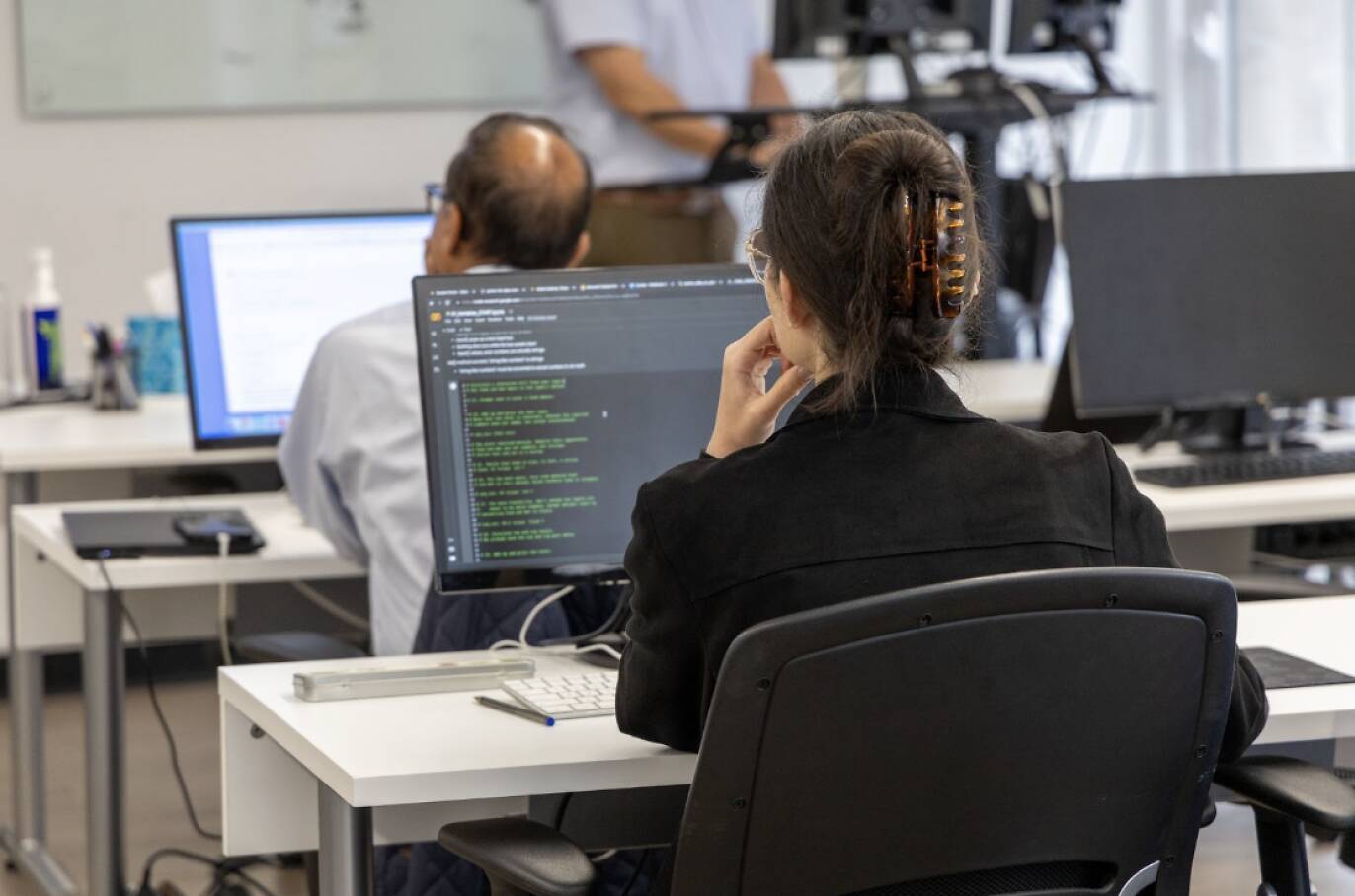 Python classes near me: the best live in-person and virtual courses