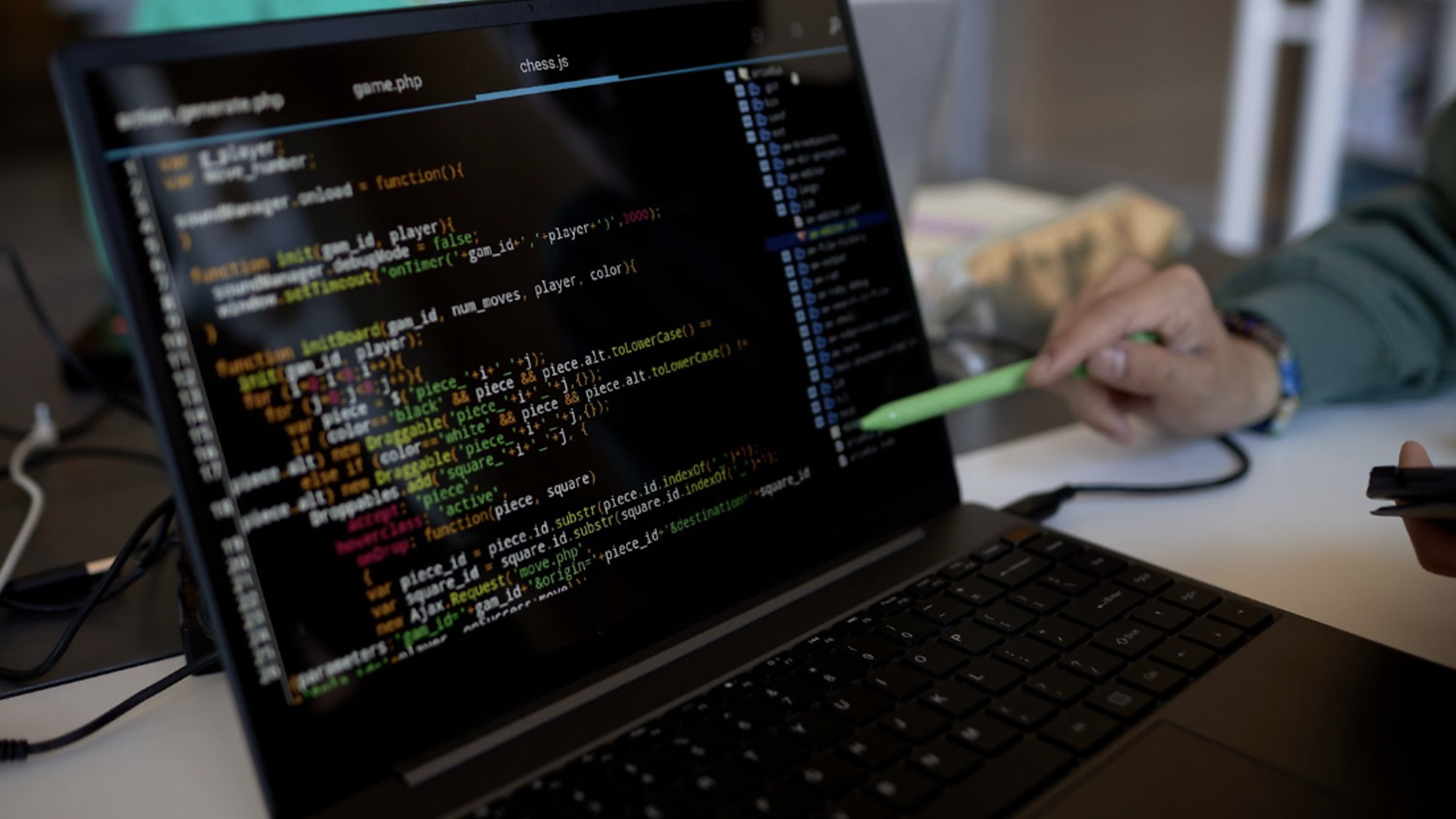 Python classes near me: the best live in-person and virtual courses