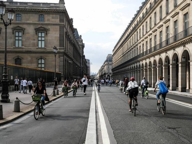 A Paris, il y a désormais trois fois plus de déplacements à vélo qu’en voiture !