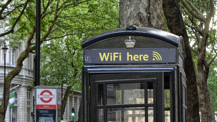 Wi-Fi in London from old telephone box