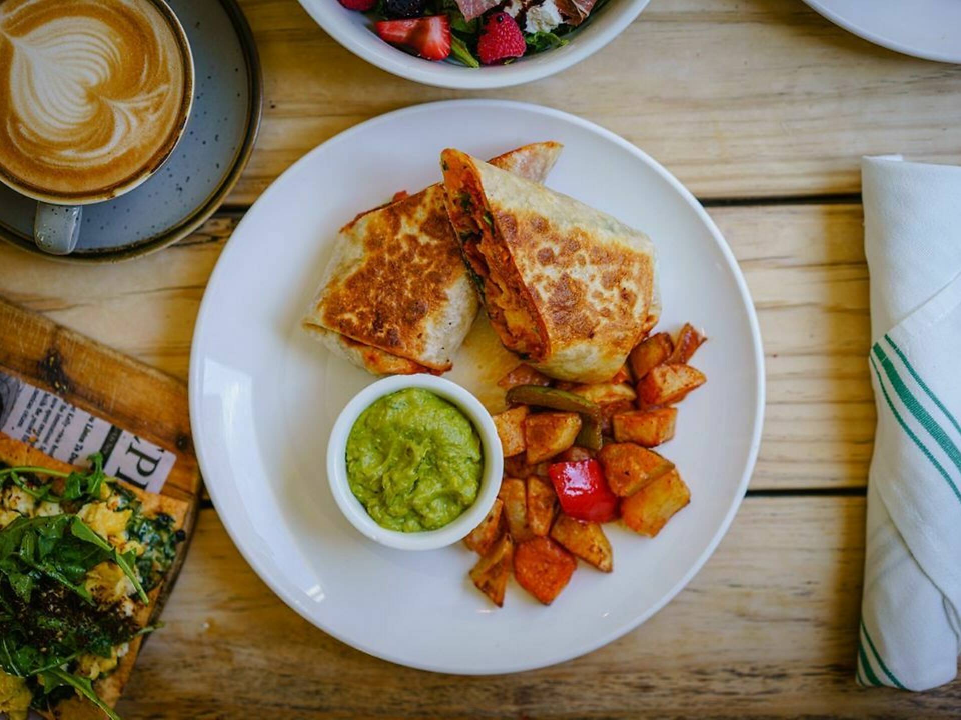 13 Best Cheap Brunch Places in NYC For An Affordable Meal