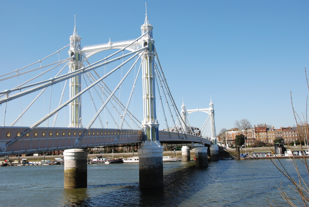 This London bridge is introducing weight limit fines