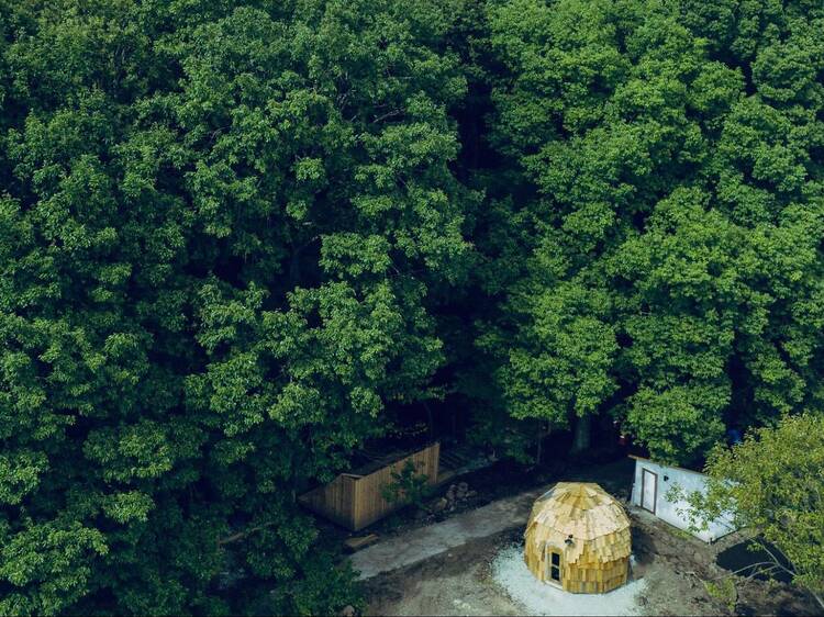 軽井沢にせせらぎと森に包まれた3種のプラベートサウナがオープン