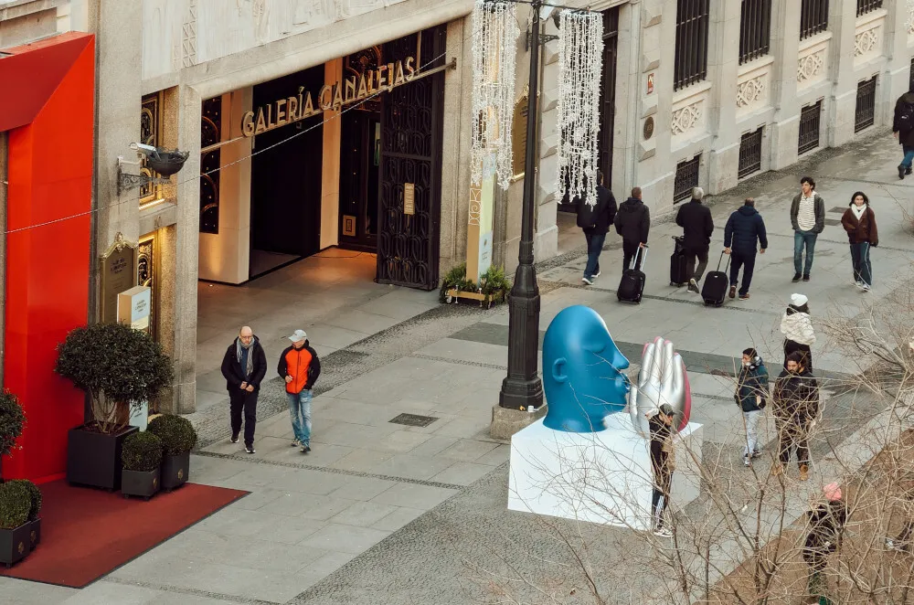 Urvanity Projects & Galería Canalejas - Mark Whalen (photo @guigurui)