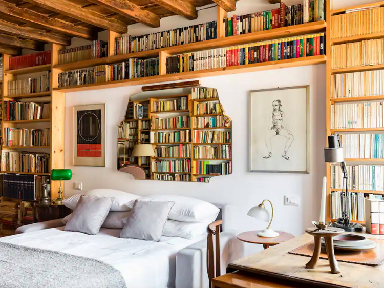 The book and art-filled apartment in Trastevere