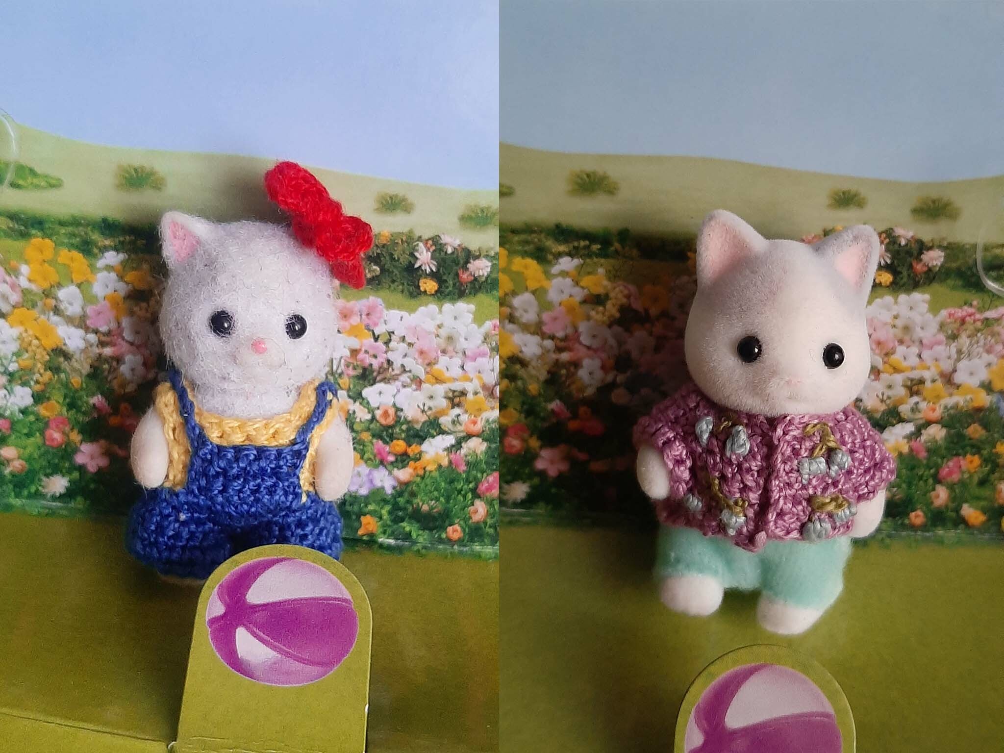 Ternurines con ropa tejida de Hello Kitty y suéter de flores