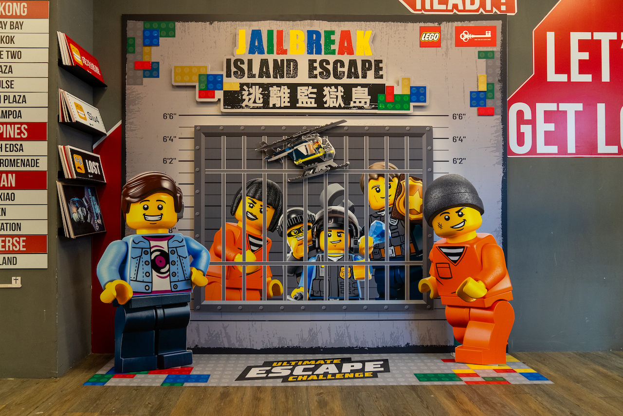 Lego prison sales island game