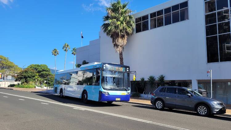 hydrogen powered bus