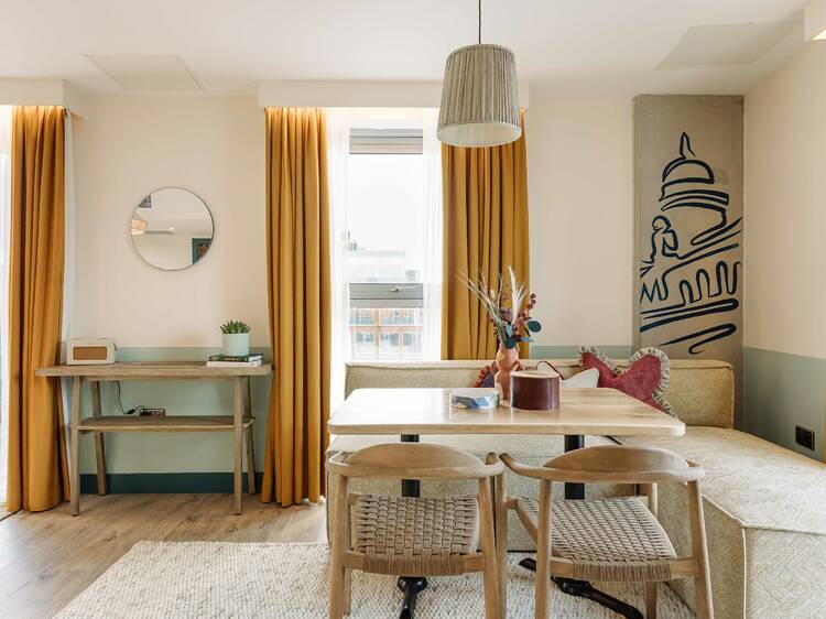Room2
