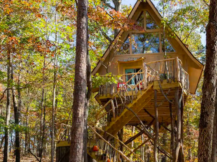 The fairytale treehouse in Dawsonville