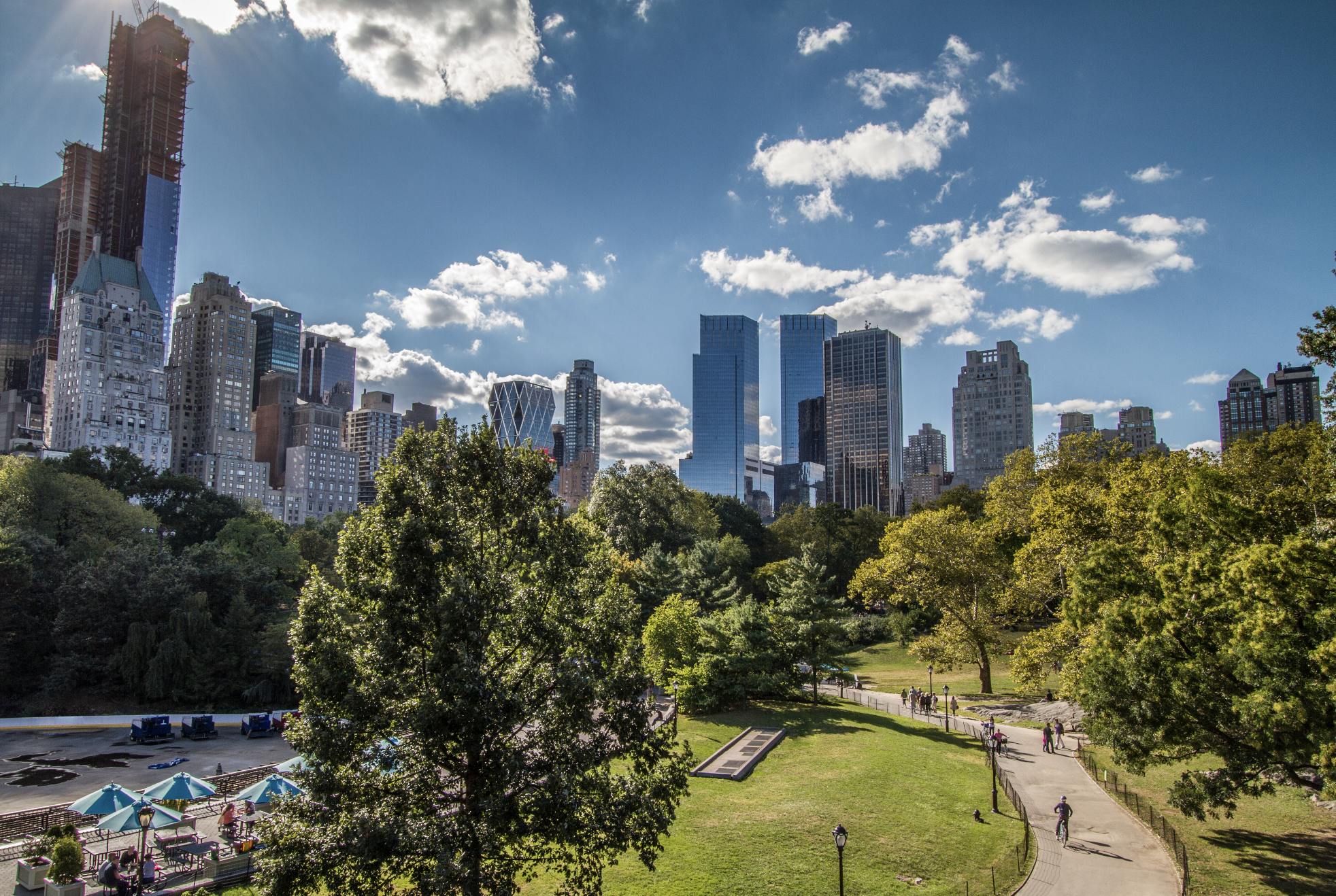 It's going to be unseasonably warm in NYC this weekend