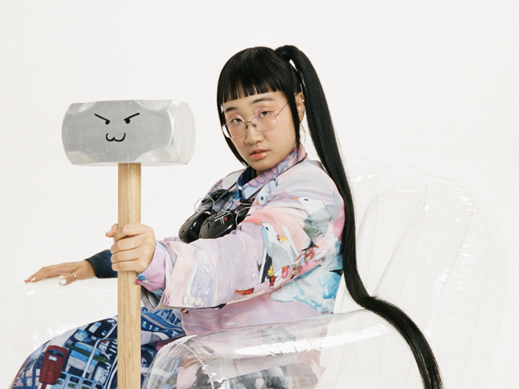 Yaeji destrozará todo con su martillo en el Carnaval de Bahidorá