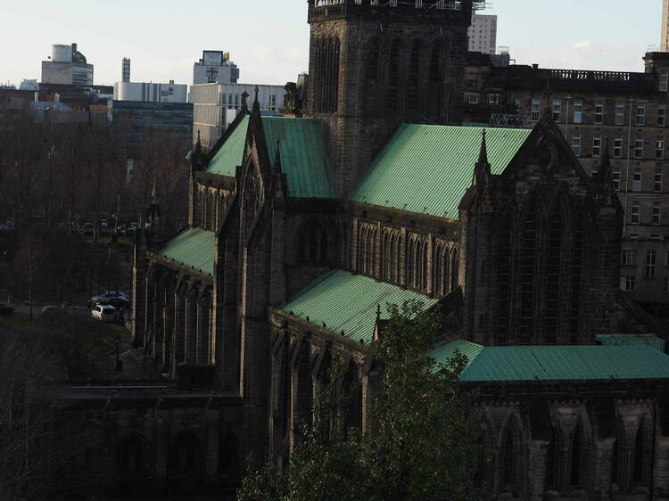 Wander around the atmospheric Glasgow Cathedral and Necropolis