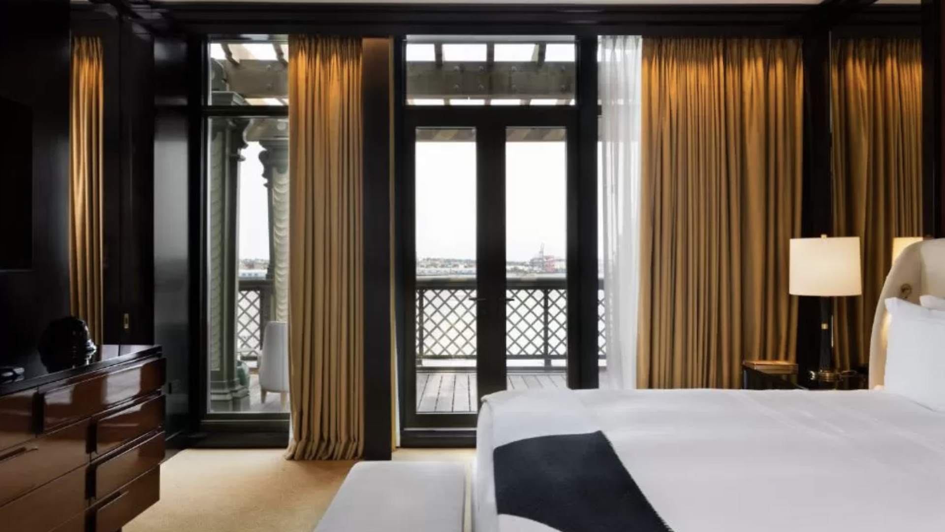The 7 Sexiest Hotels in NYC for 2024 | Places to Stay in NYC