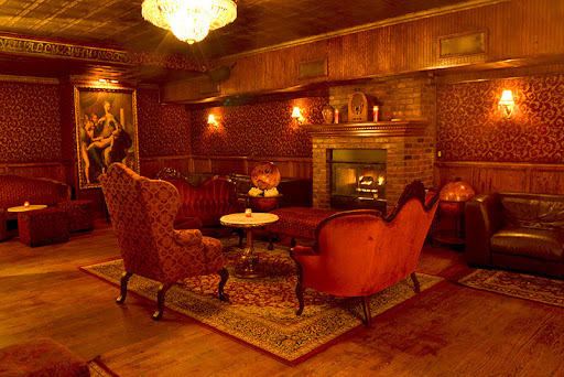 timeout.com - Amber Sutherland-Namako - NYC's 16 best fireplace bars