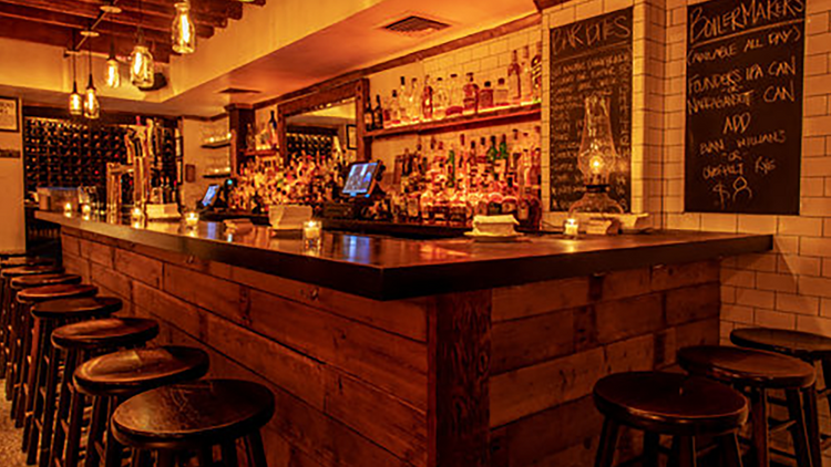 private bar (Cask Bar)